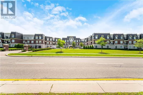 Oakville, ON L6M0T4,2300 UPPER MIDDLE Road W Unit# 206