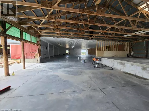 Glanbrook, ON L0R1W0,5463 CHIPPEWA RD East #Barn