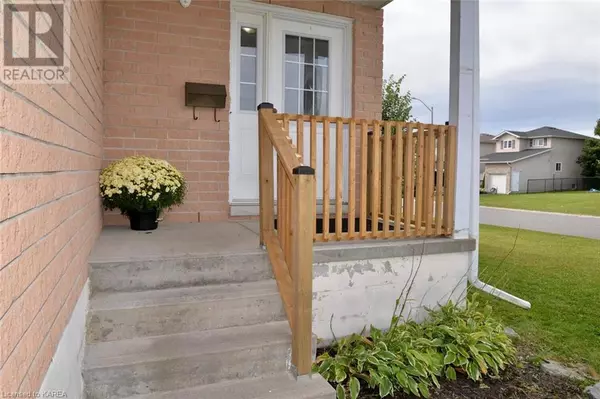 Amherstview, ON K7N1Y5,74 MCKEOWN Crescent