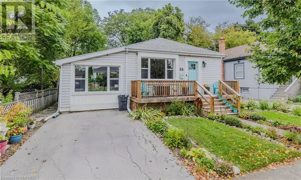 34 CLAYBURN Avenue, St. Catharines, ON L2P2S1