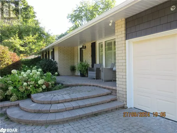 1189 SUNNIDALE Road, Springwater, ON L9X0T4