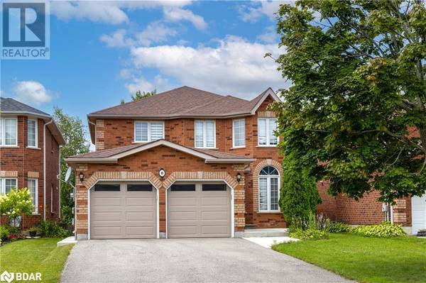 8 GRACE Crescent, Barrie, ON L4N9S7