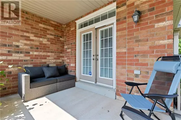 Oakville, ON L6M5G5,2223 WHISTLING SPRINGS Crescent