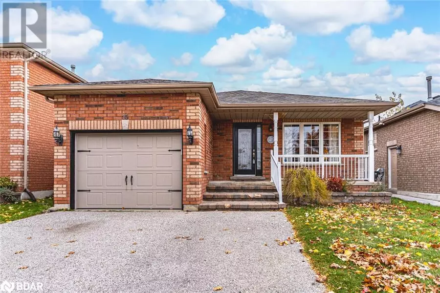 15 SELINE Crescent, Barrie, ON L4N0Y6