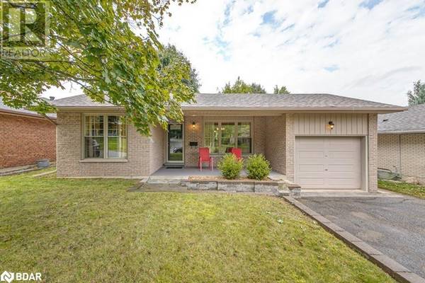 16 PEACOCK Lane, Barrie, ON L4N3R5