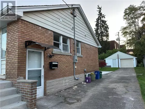 Cambridge, ON N3H4B2,70 RUSS Street Unit# Upper Level