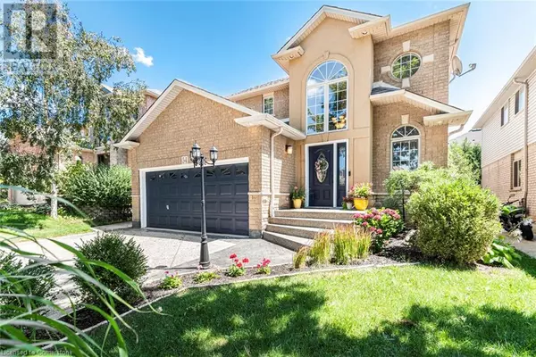 54 STONEPINE Crescent, Hamilton, ON L9C7T7