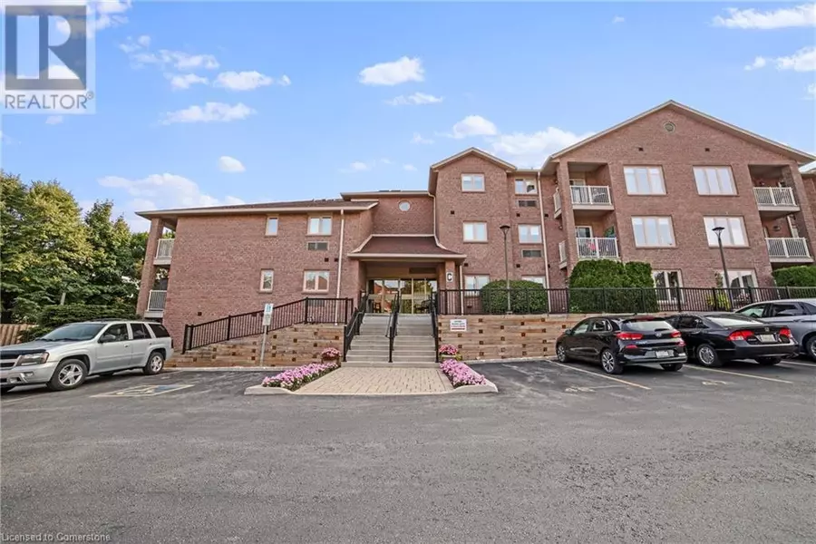 3050 PINEMEADOW Drive Unit# 56, Burlington, ON L7M3X5