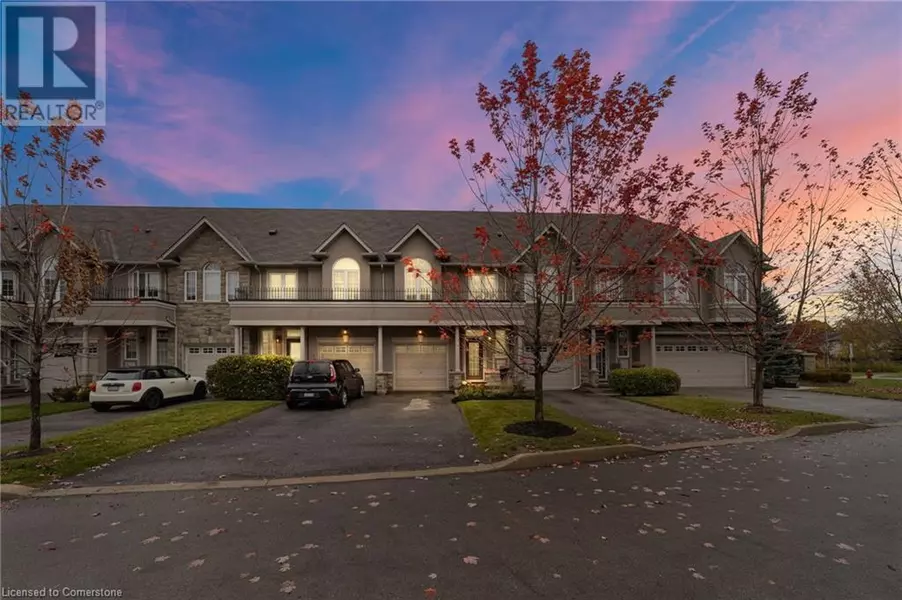 370 STONEHENGE Drive Unit# 27, Ancaster, ON L9K0H9