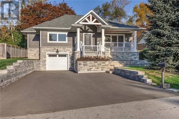 155 GROVE PARK Drive, Burlington, ON L7T2H1