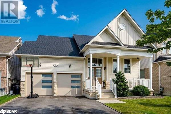 23 MAPLE CROWN Terrace, Barrie, ON L4M7H9