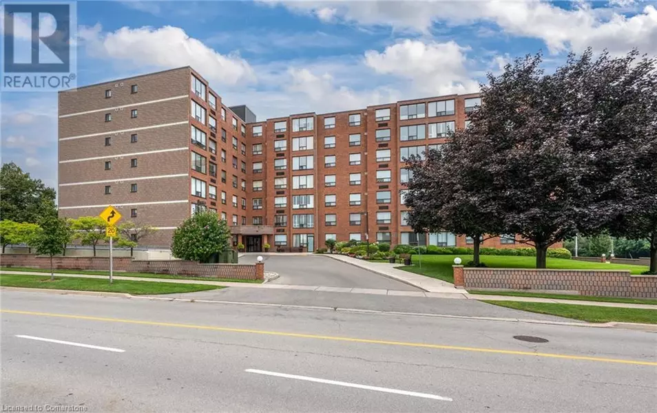 99 DONN Avenue Unit# 104, Stoney Creek, ON L8G5B2