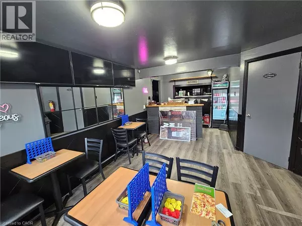 Oshawa, ON L1G1A2,4-6 BOND STREET Street W