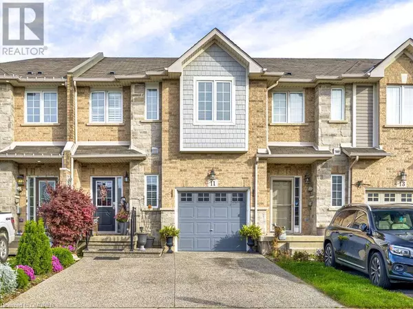 11 PALACEBEACH Trail, Stoney Creek, ON L8E0B9