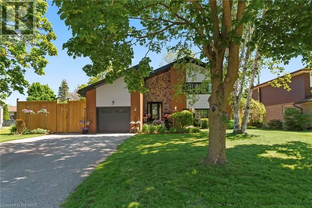 Mount Forest, ON N0G2L2,510 CHURCH Crescent