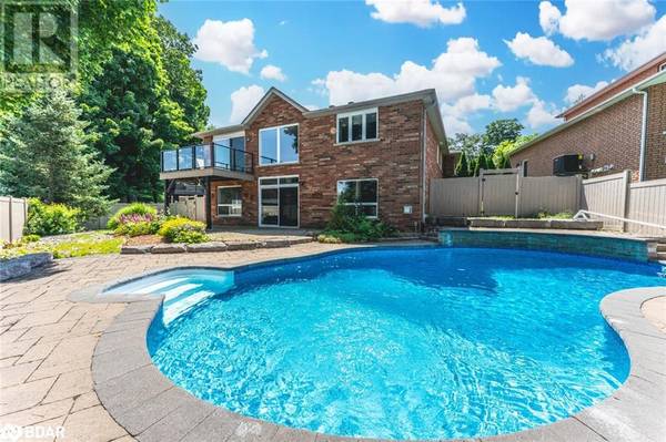 Barrie, ON L4M6M4,36 GLEN OAK Court