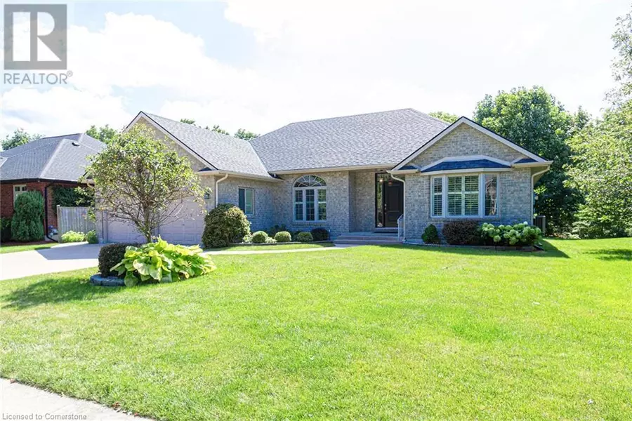 4 FOREST WOOD Drive, Port Dover, ON N0A1N3