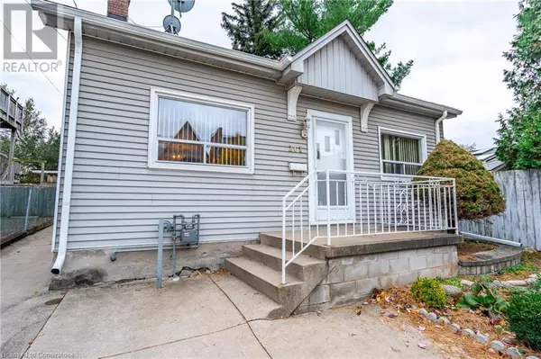 Hamilton, ON L8P1M4,261 JACKSON Street W