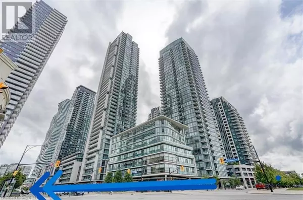 Mississauga, ON L5B0G3,4065 BRICKSTONE Mews Unit# TH 1