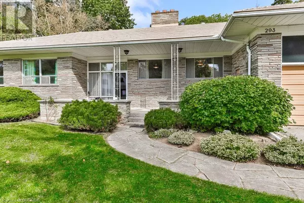 Oakville, ON L6K3N3,293 RIVER SIDE Drive