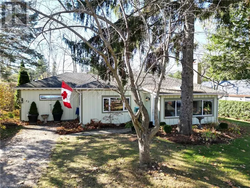 33 MAIN ST N, Bayfield, ON N0M1G0