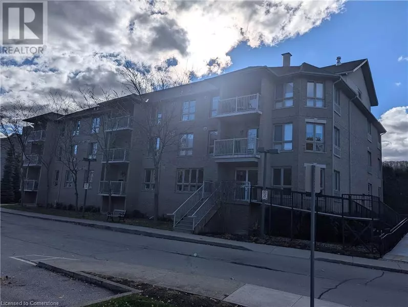 56 KERMAN Avenue Unit# 312, Grimsby, ON L3M0A1