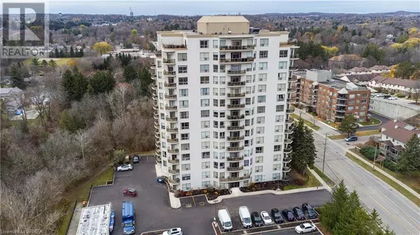 255 KEATS Way Unit# 104, Waterloo, ON N2L6N6