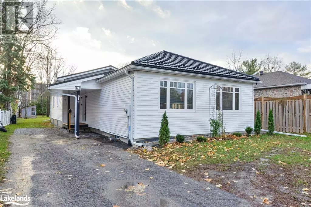 Orillia, ON L3V5A6,445 PETER Street N