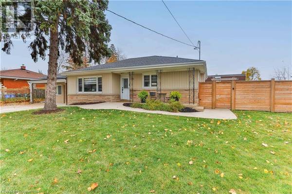 55 DESCHENE Avenue, Hamilton, ON L9A3J8