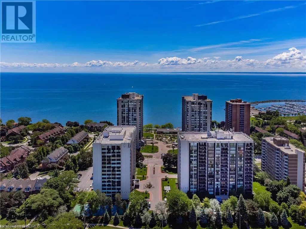 Oakville, ON L6L5L5,2175 MARINE Drive Unit# PH6