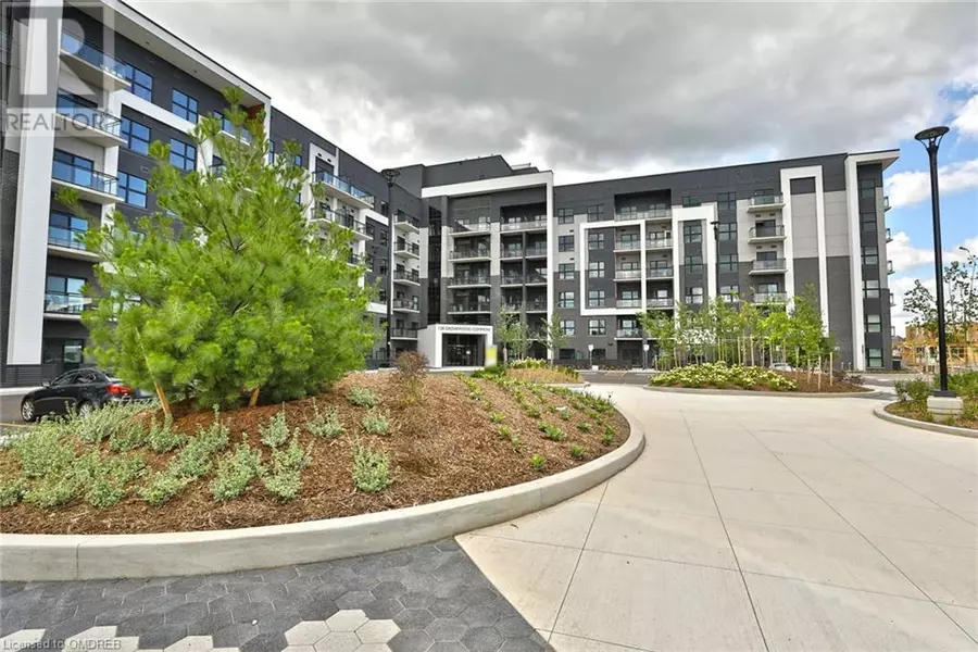 128 GROVEWOOD Common Unit# 117, Oakville, ON L6H0X3