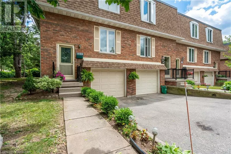 1523 WESTMINSTER Place, Burlington, ON L7P2B4