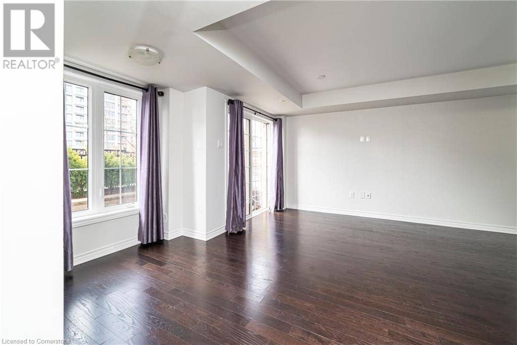 Oakville, ON L6M0S3,2441 GREENWICH DR #59