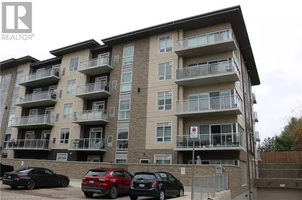 16 MARKLE Crescent Unit# 102, Ancaster, ON L9G0H4