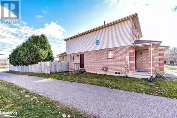 Orillia, ON L3V7X4,89 JULIA Crescent