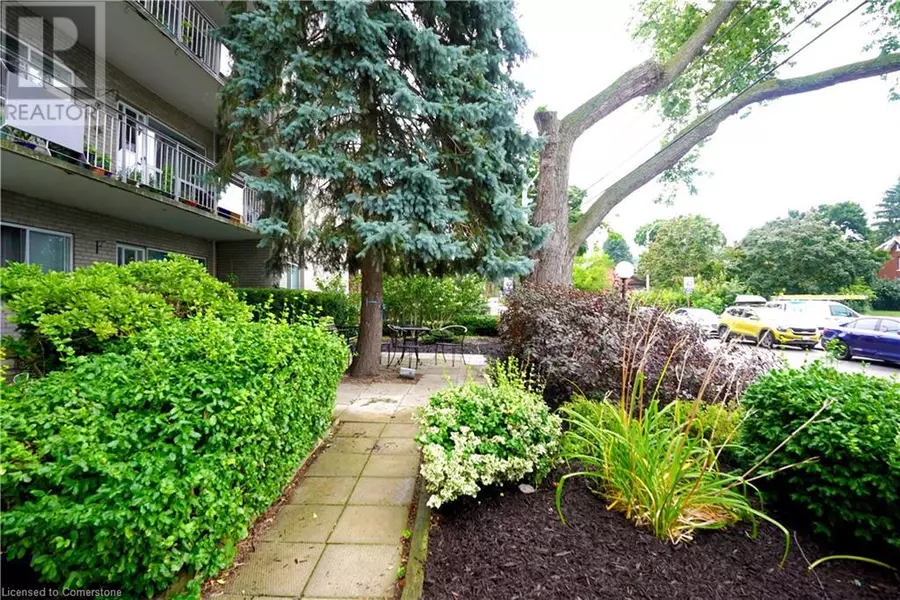 21 BALMORAL Avenue S Unit# 304, Hamilton, ON L8T4J9