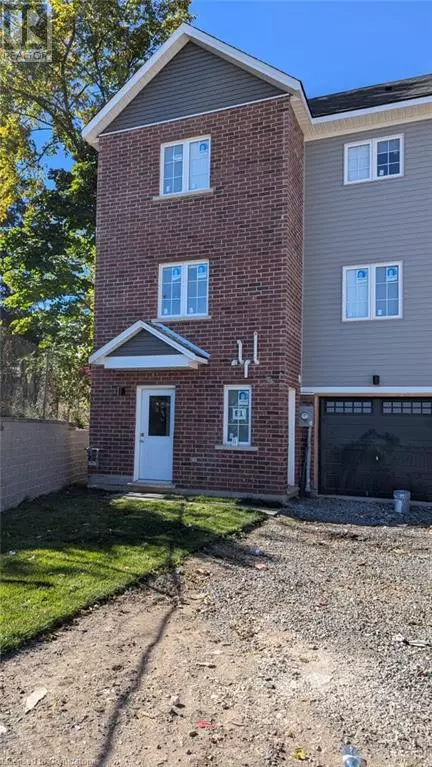 Welland, ON L3C0H6,139 HIGHRIVER Trail Unit# Main