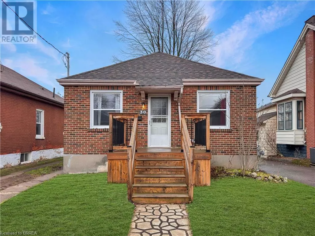 Brantford, ON N3S1M7,30 SALISBURY Avenue