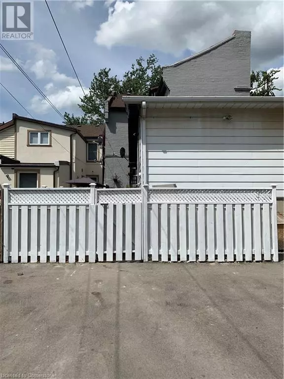 Hamilton, ON L8L5C2,74 WEST Avenue N Unit# 5