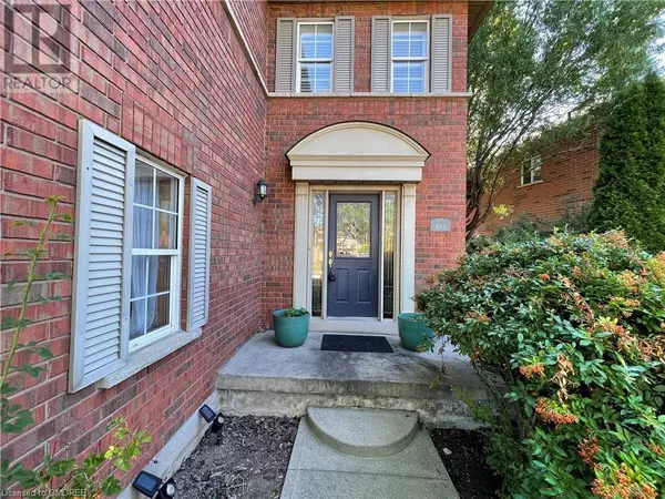 Oakville, ON L6H6S5,454 PONDVIEW Place