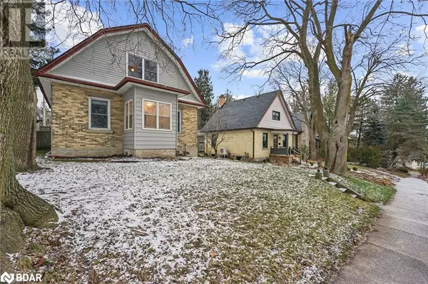 Fergus, ON N1M1P4,521 ST ANDREW Street W