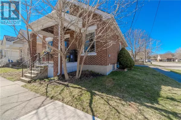21 WADE Avenue, Brantford, ON N3T1W9
