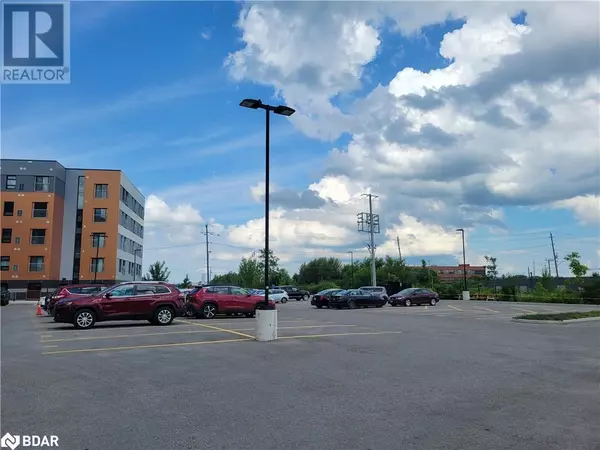 Orillia, ON L3V8N5,75 BARRIE RD #106