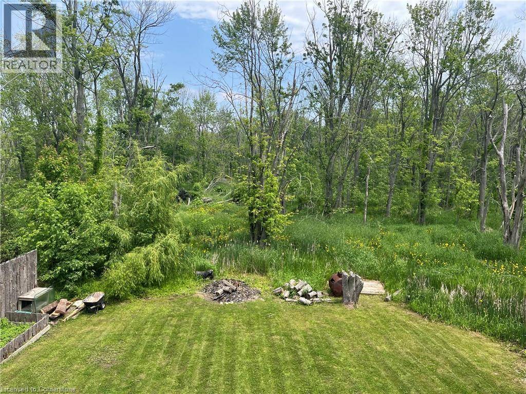 Dunnville, ON N1A2W6,826 SANDY BAY Road