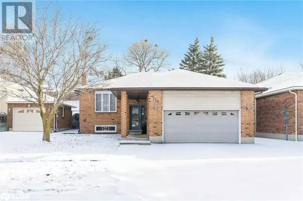 110 CHIEFTAIN Crescent, Barrie, ON L4N6J3