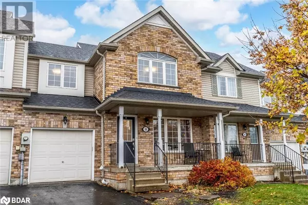 18 BENTLEY Crescent, Barrie, ON L4N0Z1