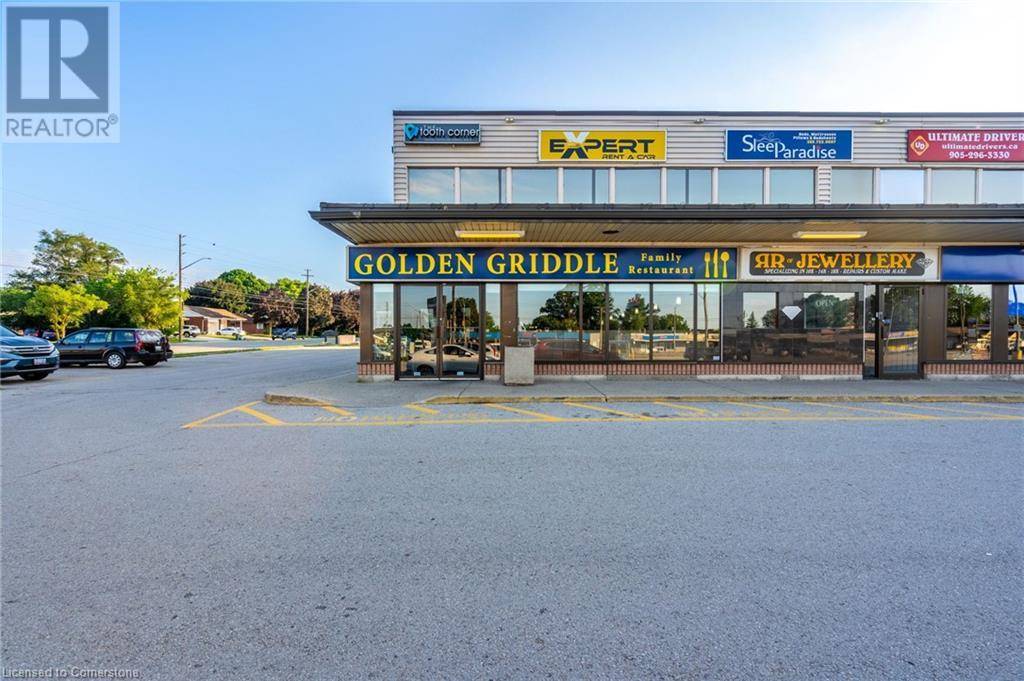 1119 FENNELL AVE East #1, Hamilton, ON L8T1S2