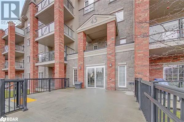 Barrie, ON L4N5W6,43 FERNDALE Drive S Unit# 204