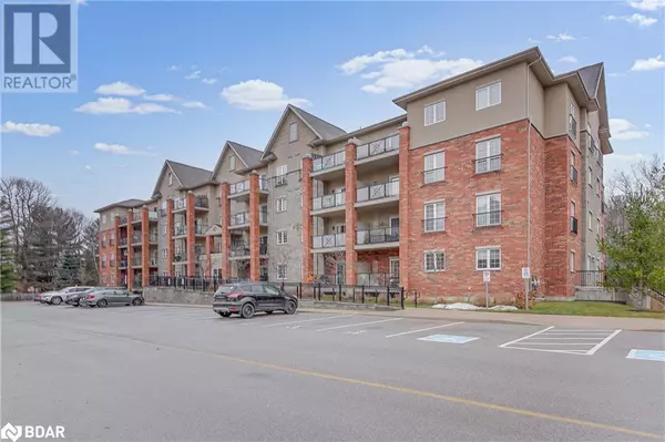 43 FERNDALE Drive S Unit# 204, Barrie, ON L4N5W6