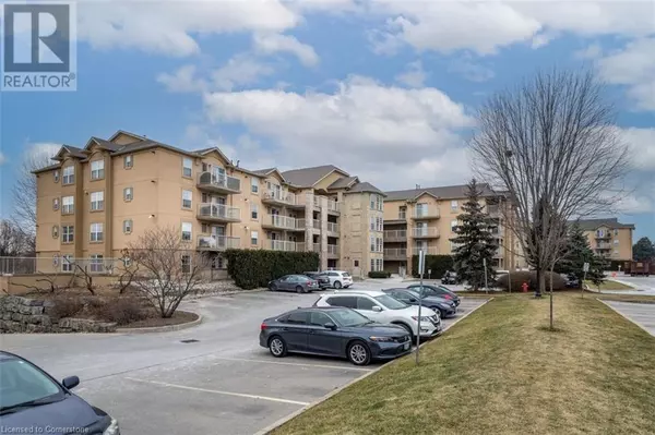 Oakville, ON L6M4N2,1470 BISHOPS Gate Unit# 309